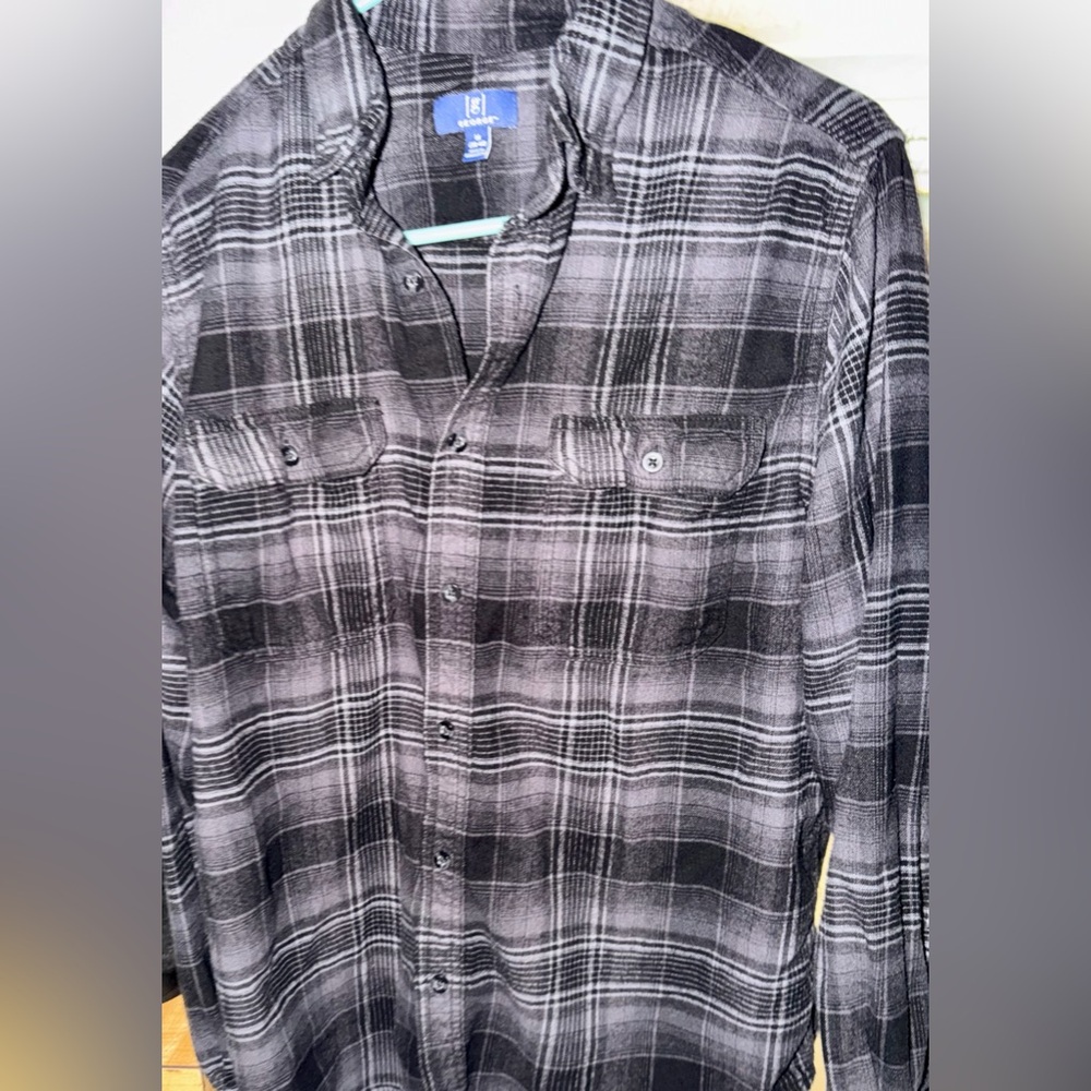 Men’s Button Up shirt (M)